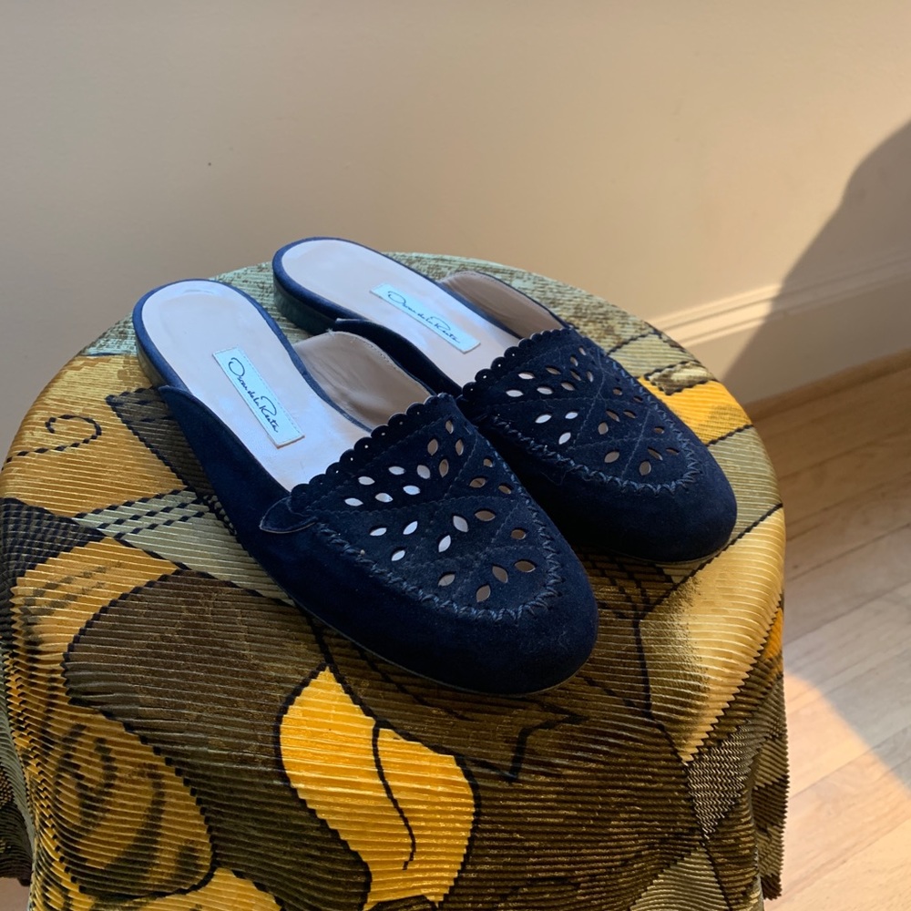 Oscar de la renta navy flats